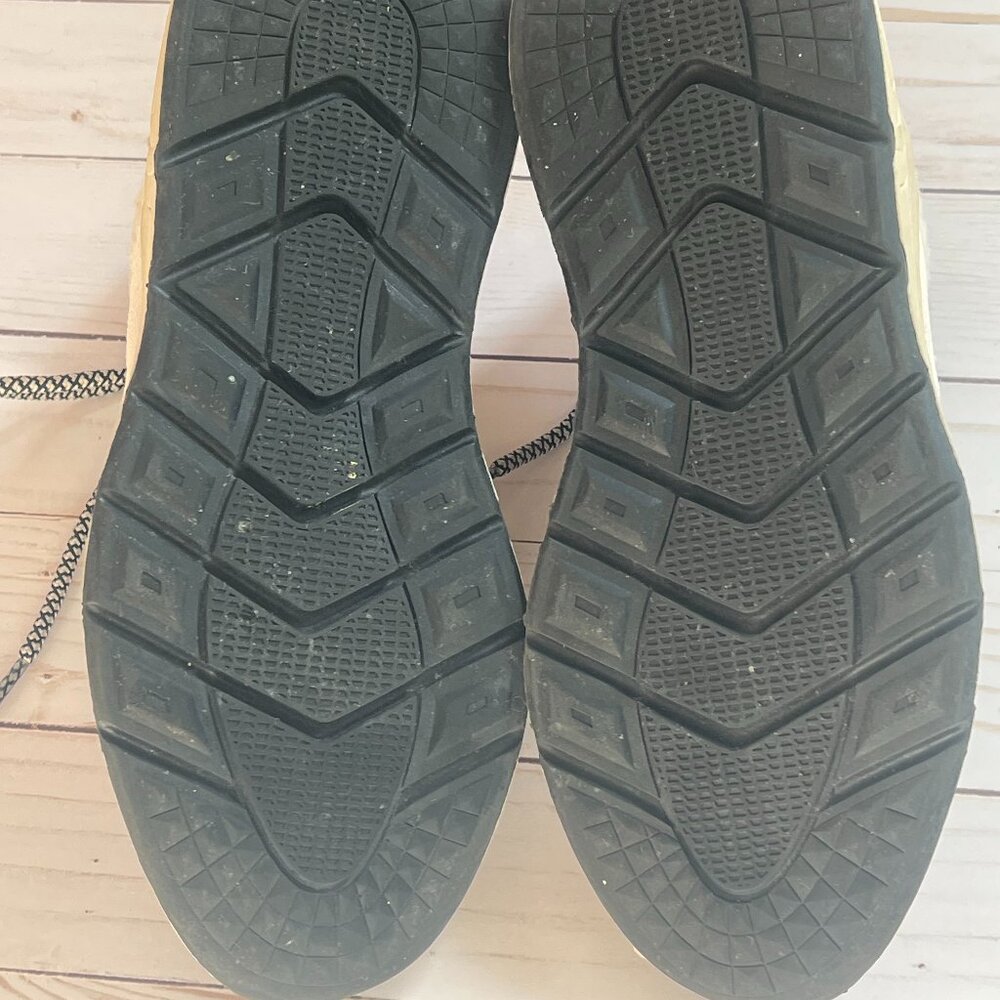 Posh by Peolman Women's Beige/Black Faux Fur Metallic Carocel Sneakers size 37 - Picture 9 of 9